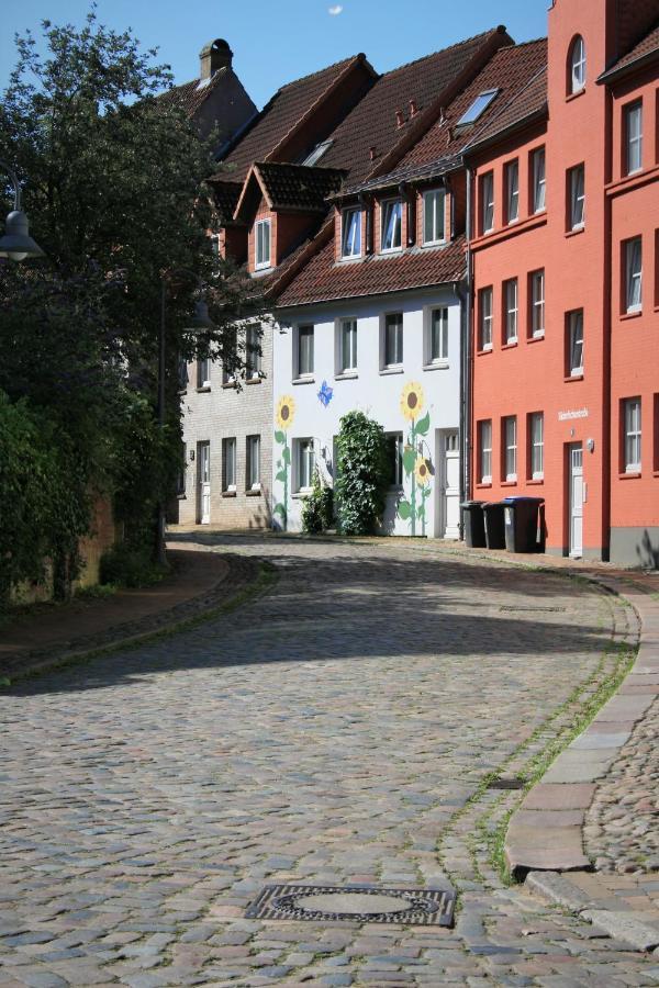 Zentrale Ferienwohnung „Treibholz“ Im Sonnenblumenhaus Flensburg Buitenkant foto